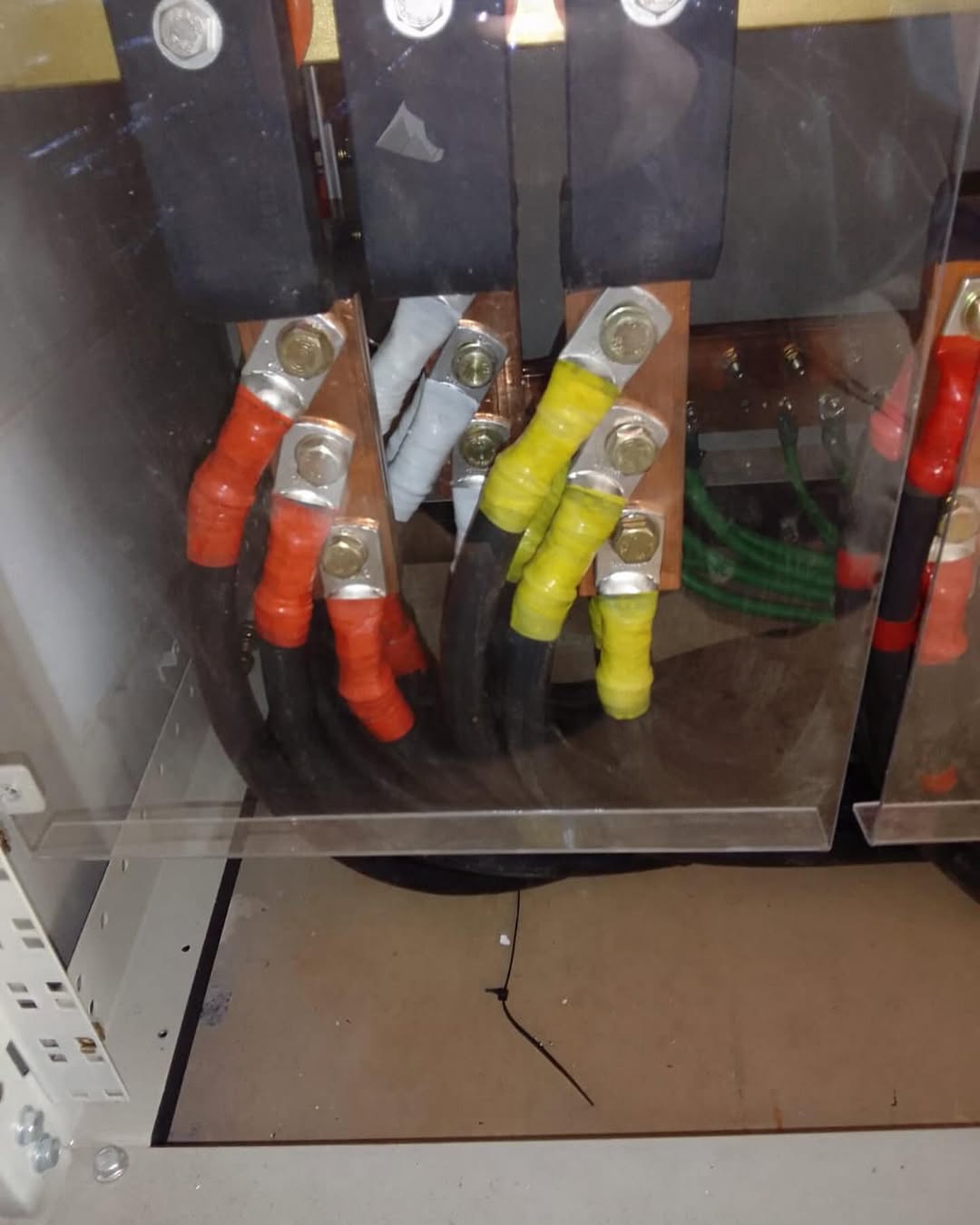 Instalação de quadro elétrico ⚡️ #eletricistaviamao #eletricistaportoalegre #eletricistas (2)